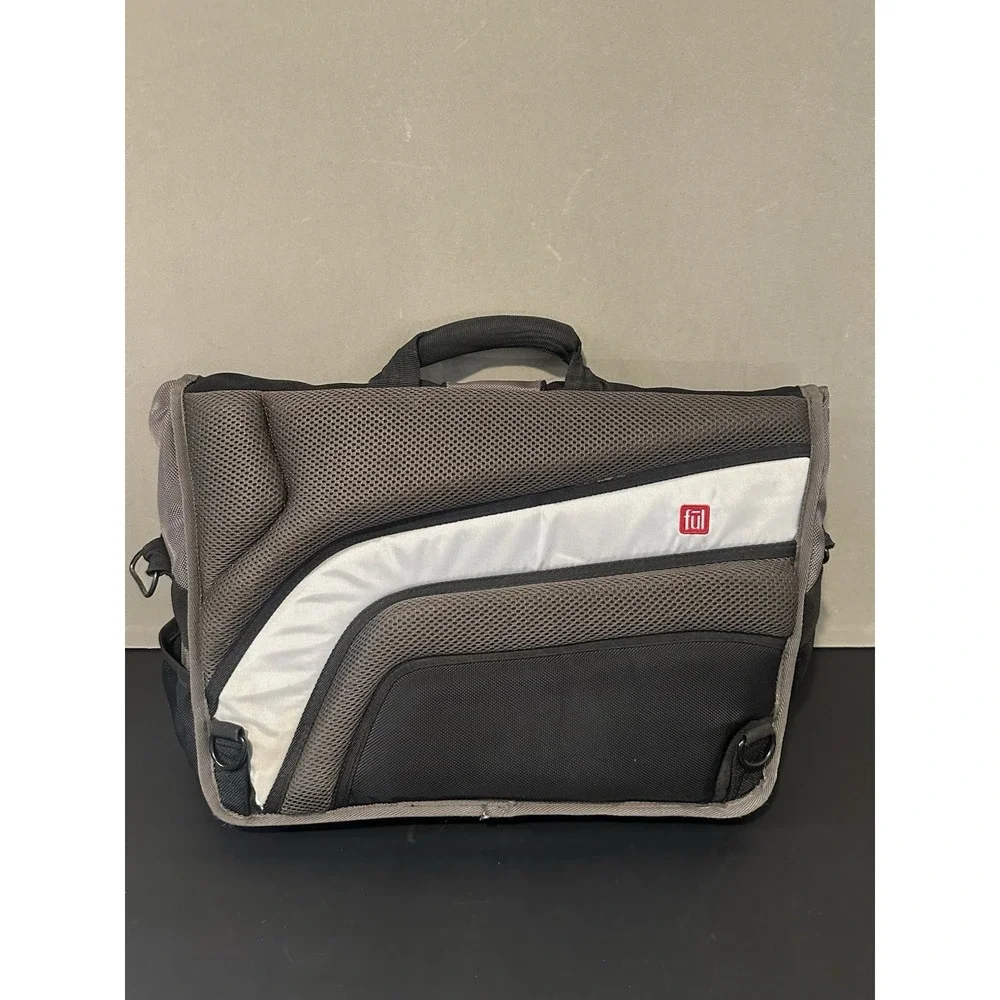 Ful Messenger Bag (missing‎ Strap)